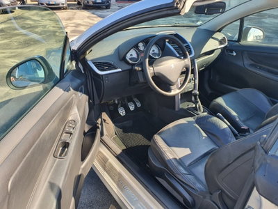 Peugeot 207 Cabrio HDi 110CV CC Féline (9)