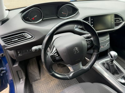 Peugeot 308 BlueHDi 130 S&S Allure (7)