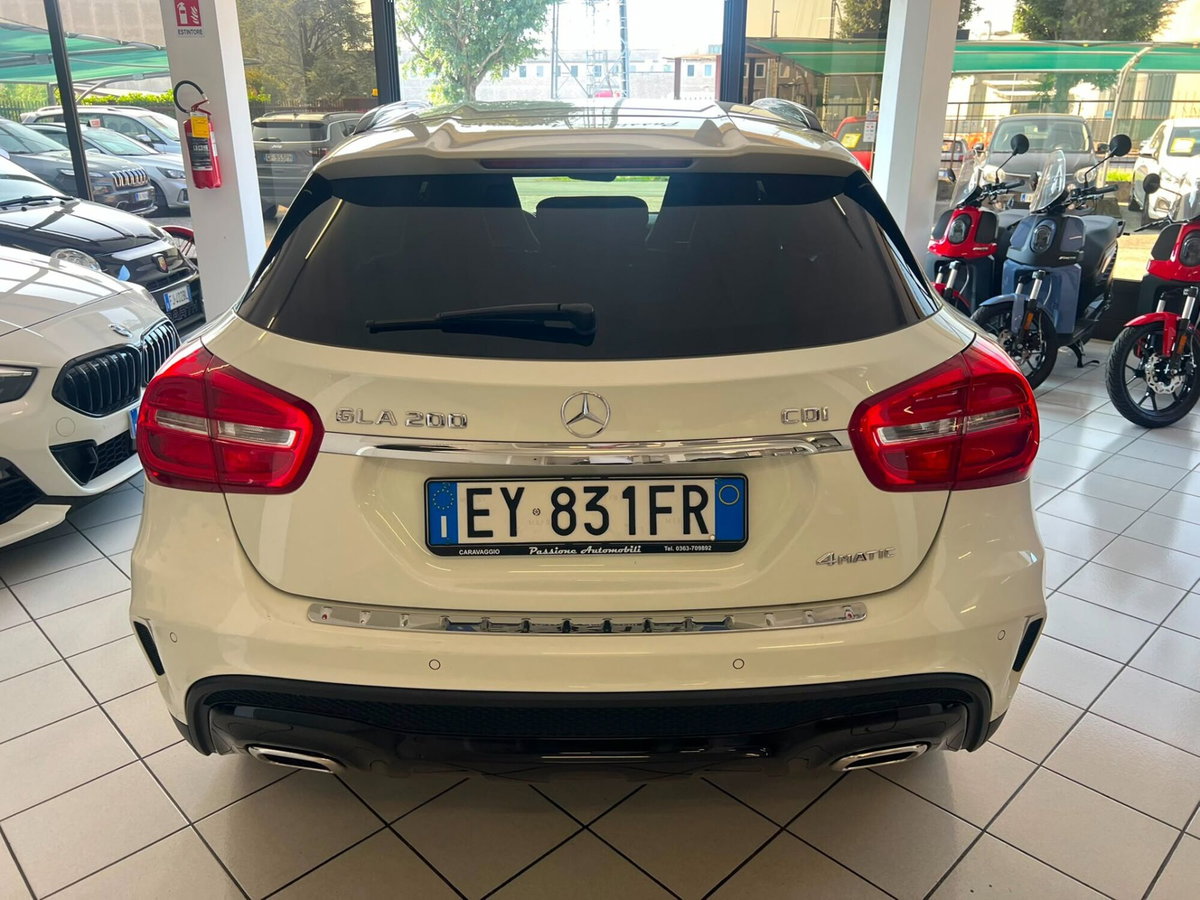 Mercedes-Benz GLA SUV 200 CDI Automatic 4Matic Premium (5)
