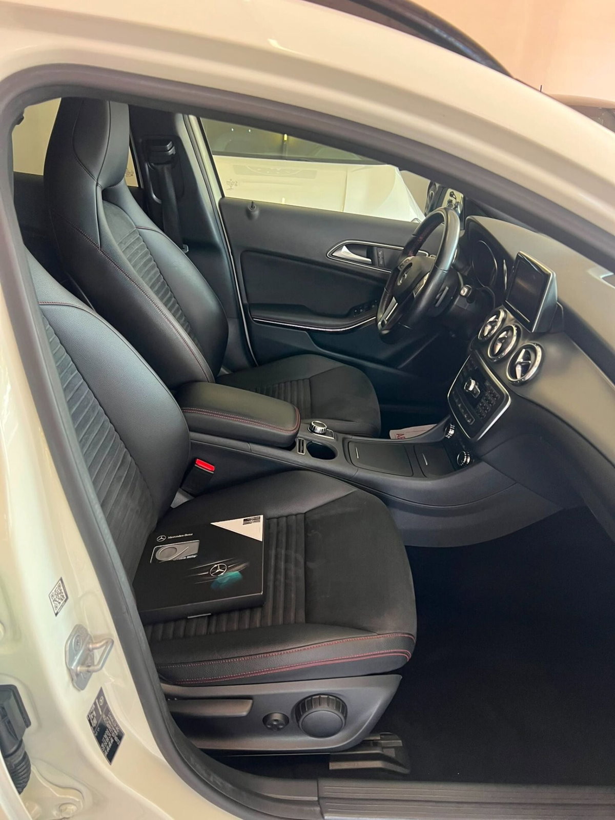 Mercedes-Benz GLA SUV 200 CDI Automatic 4Matic Premium (9)