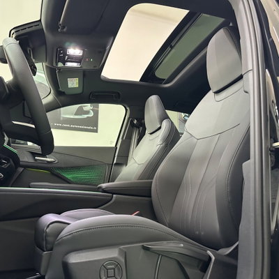 Audi Q3 Sportback 40 2.0 tdi Identity Black quattro 193cv s-tronic (14)