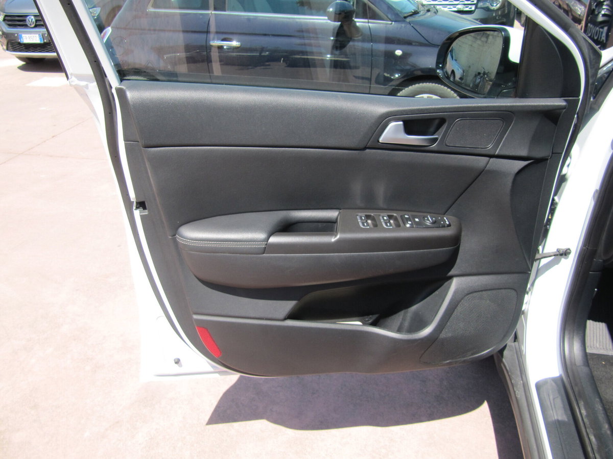 Kia Sportage 1.7 CRDI 2WD Class (12)