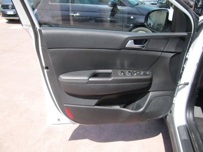 Kia Sportage 1.7 CRDI 2WD Class (12)