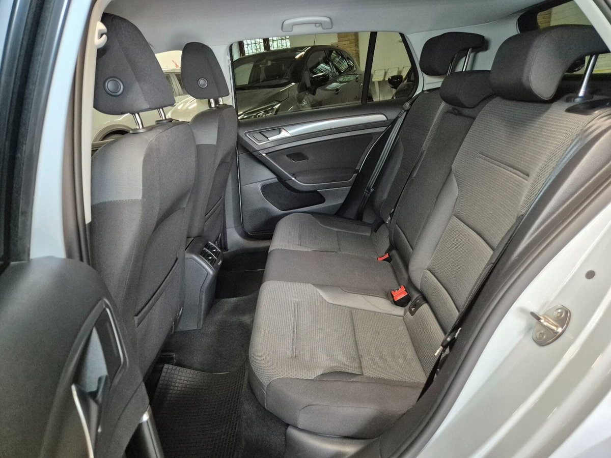 Volkswagen Golf 1.4 TSI 125 CV DSG 5p. Highline BlueMotion Technology (9)