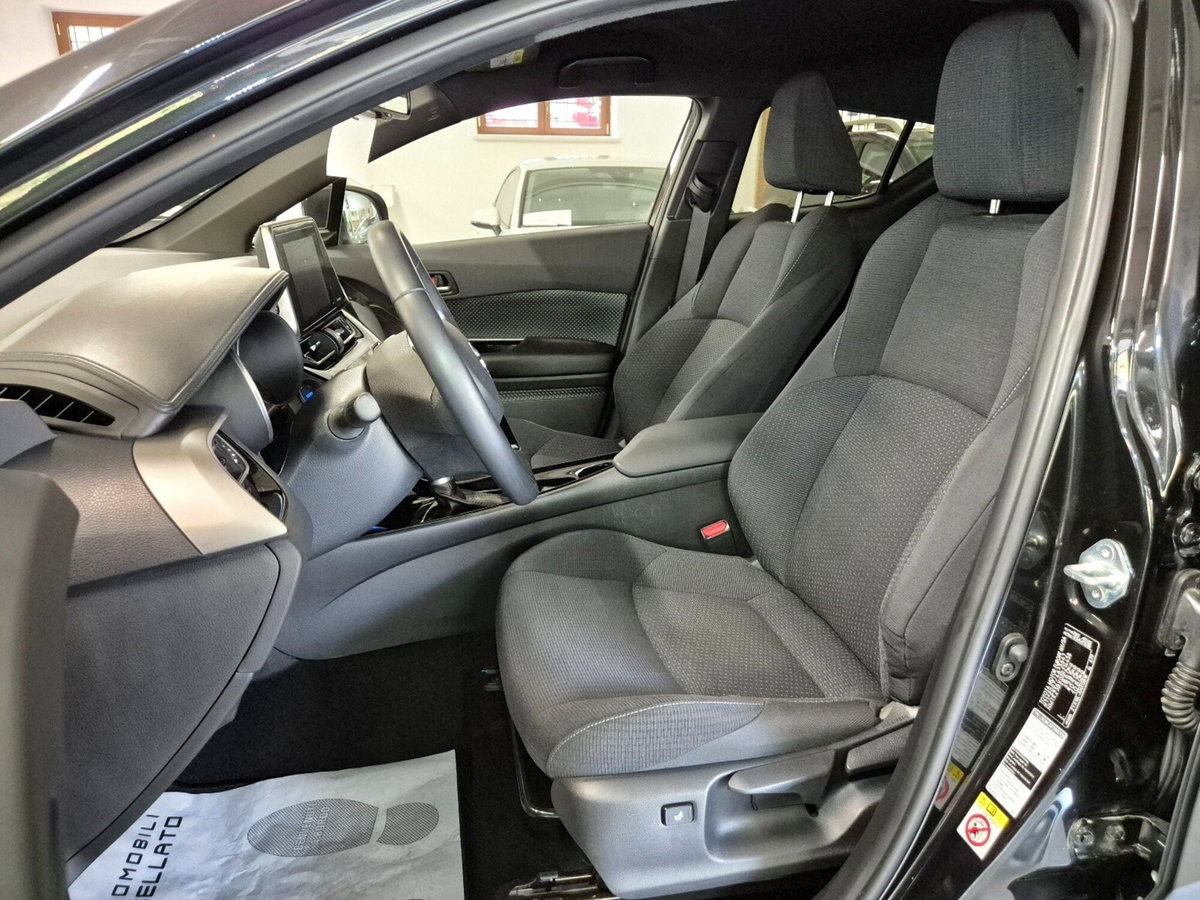 Toyota Toyota C-HR 1.8 Hybrid E-CVT Trend (6)