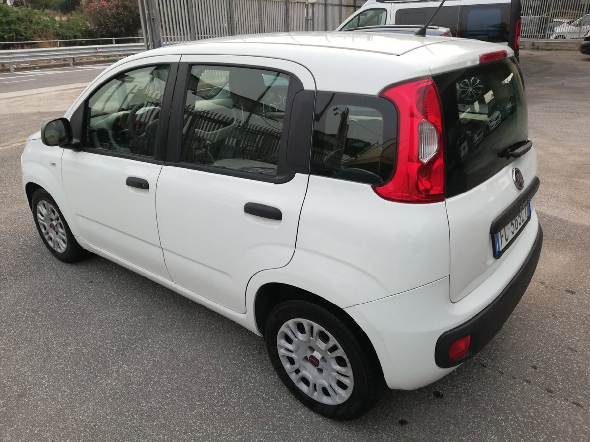 Fiat Panda 1.3 MJT 95 CV S&S Lounge (4)