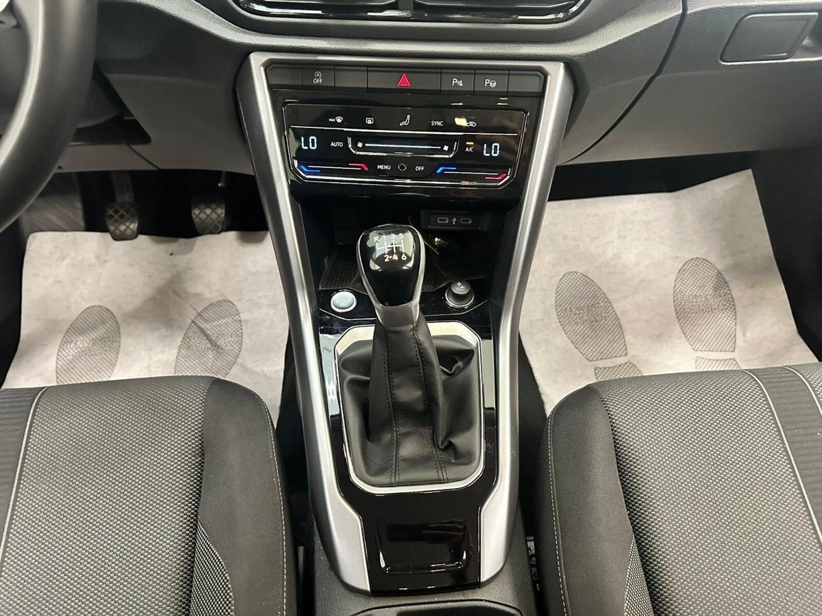 Volkswagen T-Roc 1.5 tsi Edition Plus (11)