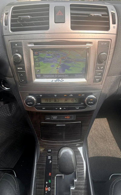 Toyota Avensis Station Wagon 2.2 D-Cat aut. Wagon Style Safety (18)