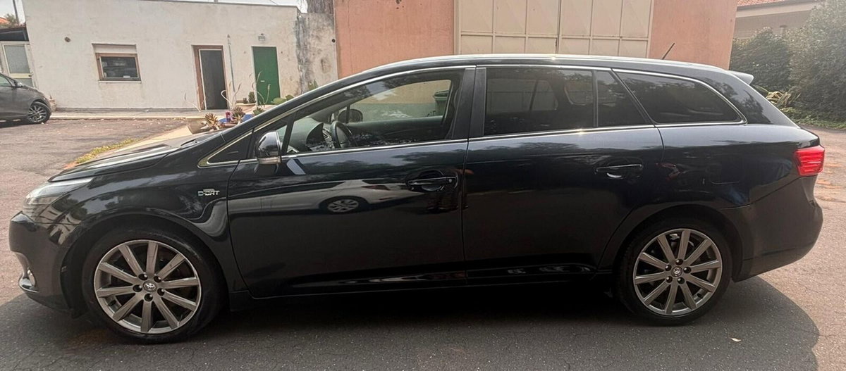Toyota Avensis Station Wagon 2.2 D-Cat aut. Wagon Style Safety (7)