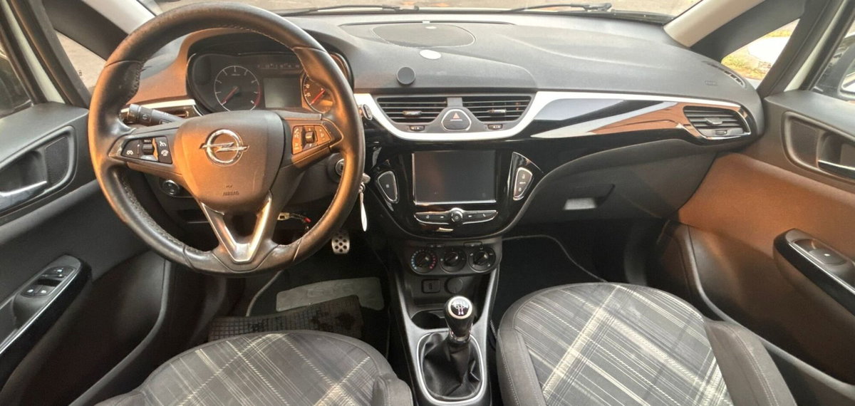 Opel Corsa 1.2 5 porte b-Color (11)