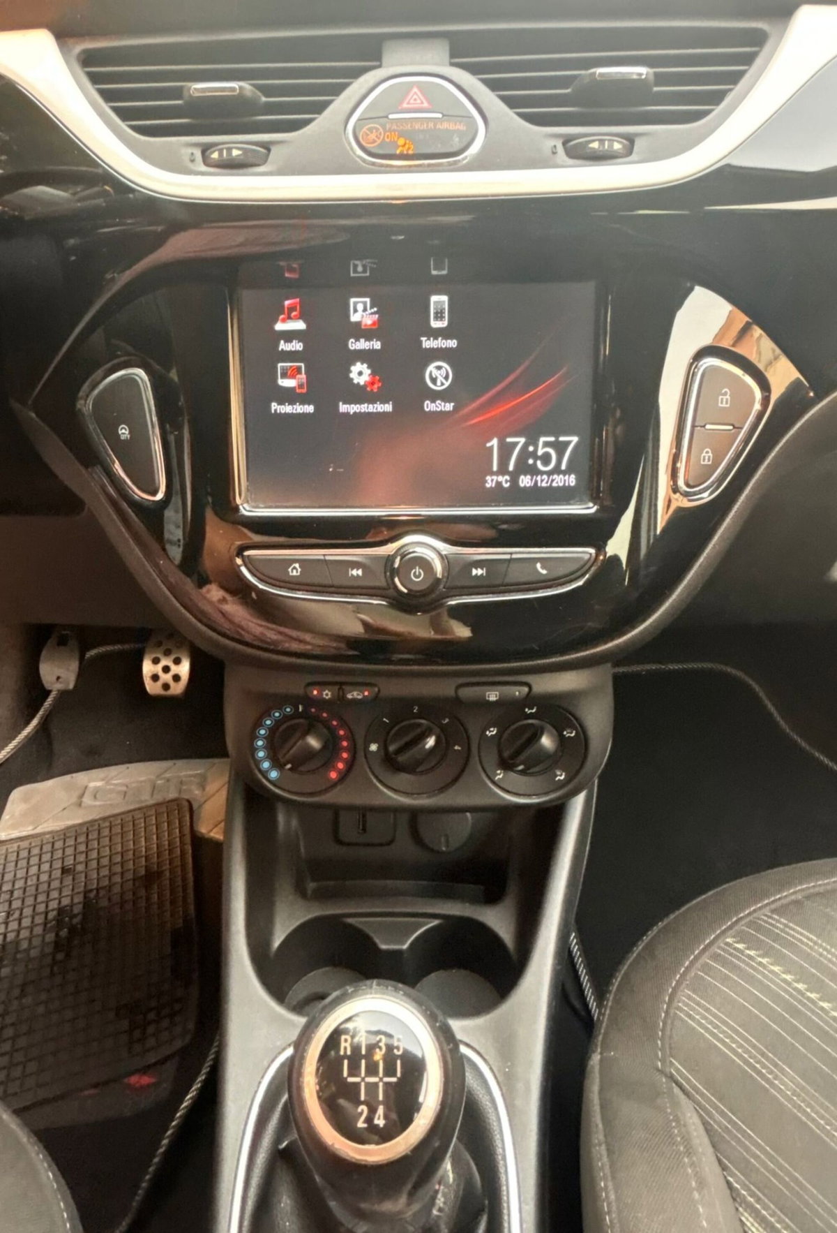Opel Corsa 1.2 5 porte b-Color (18)