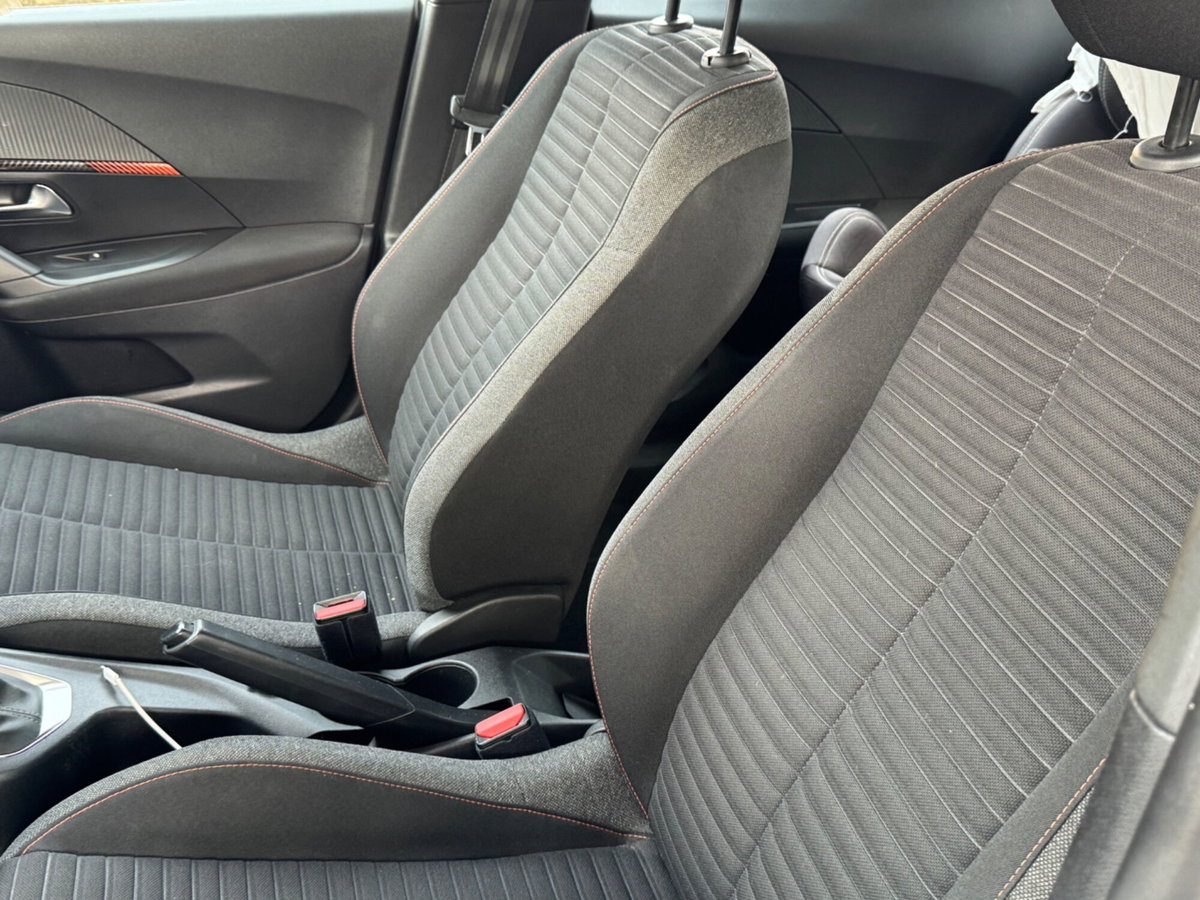 Peugeot 2008 BlueHDi 110 S&S Active Pack (9)