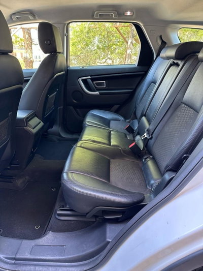 Land Rover Discovery Sport 2.0 TD4 150 CV Pure (12)