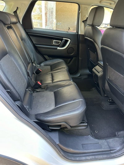 Land Rover Discovery Sport 2.0 TD4 150 CV Pure (13)