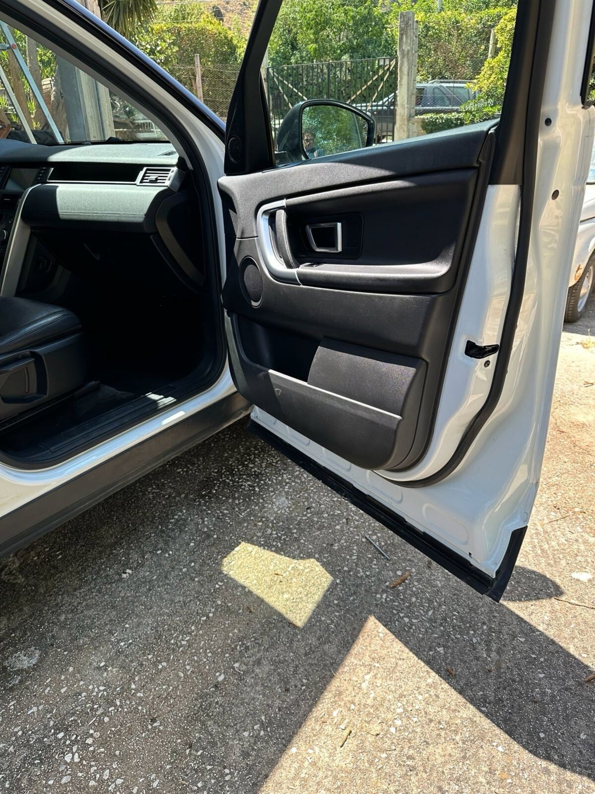 Land Rover Discovery Sport 2.0 TD4 150 CV Pure (15)