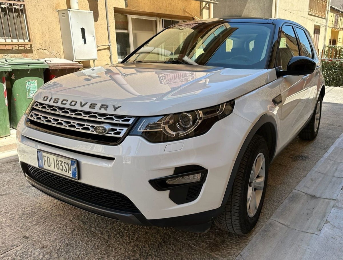Land Rover Discovery Sport 2.0 TD4 150 CV Pure (2)