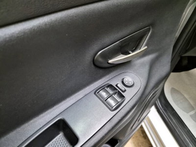 Lancia Ypsilon 1.2 69 CV 5 porte Gold (14)