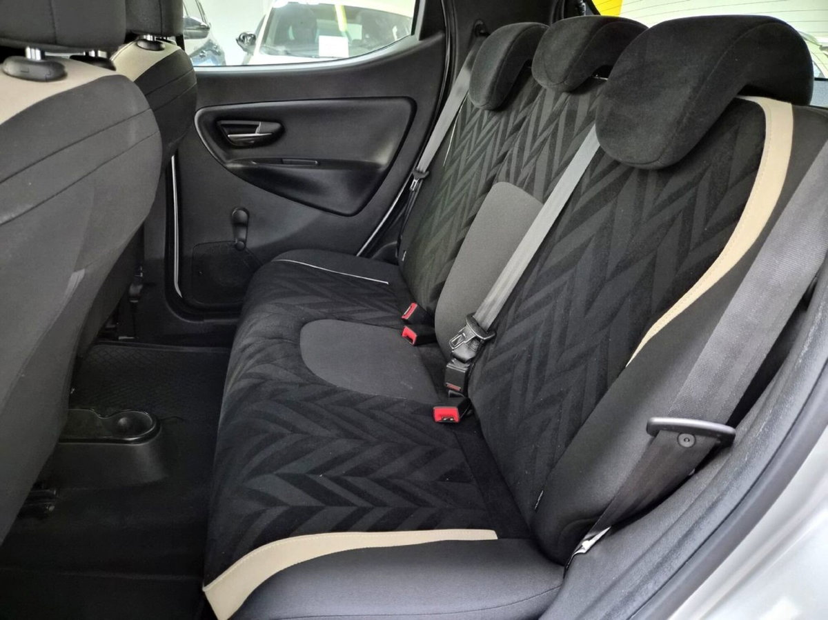 Lancia Ypsilon 1.2 69 CV 5 porte Gold (20)