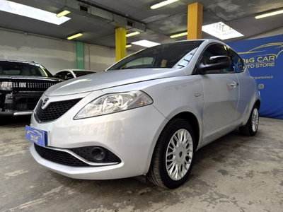 Lancia Ypsilon 1.2 69 CV 5 porte Gold (3)