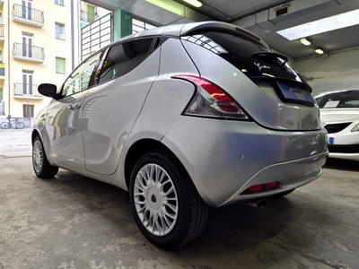Lancia Ypsilon 1.2 69 CV 5 porte Gold (4)