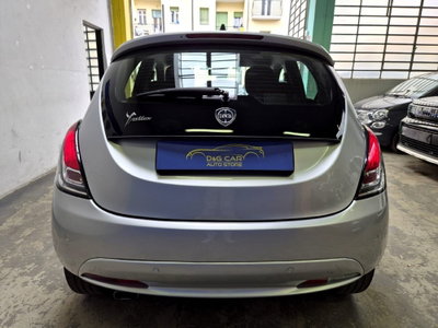 Lancia Ypsilon 1.2 69 CV 5 porte Gold (5)