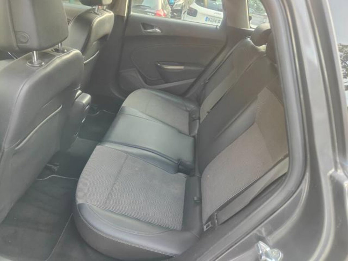 Opel Astra Station Wagon 1.7 CDTI 125CV Sports Cosmo (17)