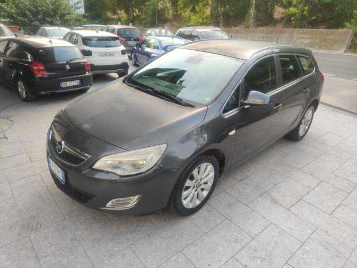 Opel Astra Station Wagon 1.7 CDTI 125CV Sports Cosmo (2)