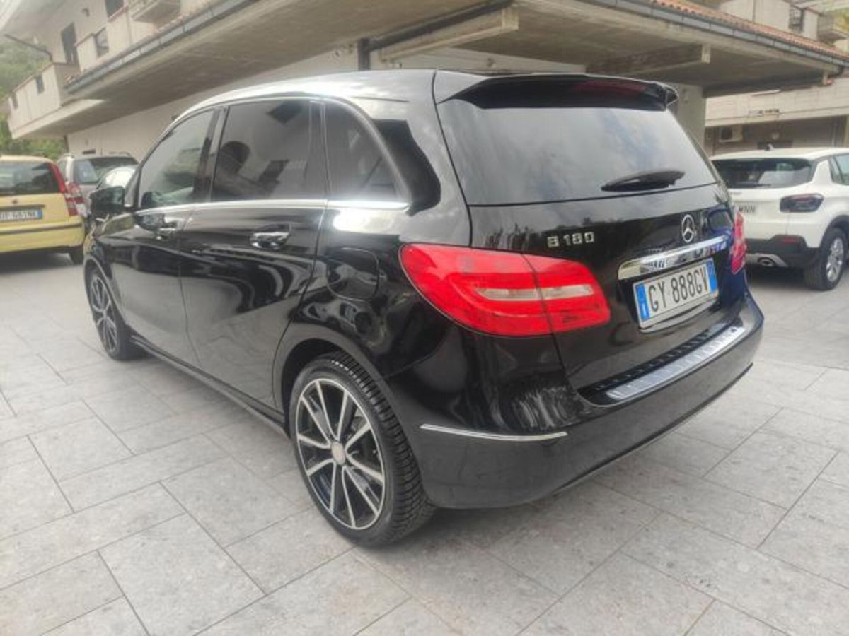 Mercedes-Benz Classe B 180 CDI BlueEFFICIENCY Executive (11)