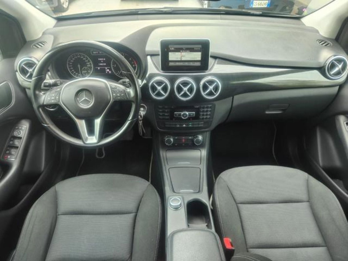 Mercedes-Benz Classe B 180 CDI BlueEFFICIENCY Executive (15)
