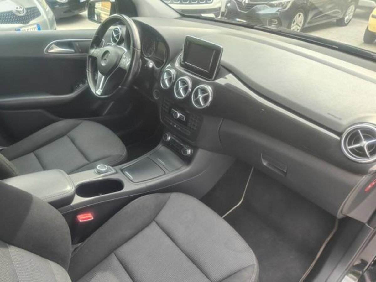 Mercedes-Benz Classe B 180 CDI BlueEFFICIENCY Executive (16)