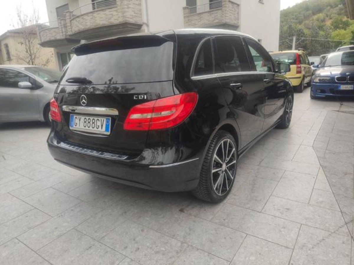 Mercedes-Benz Classe B 180 CDI BlueEFFICIENCY Executive (8)