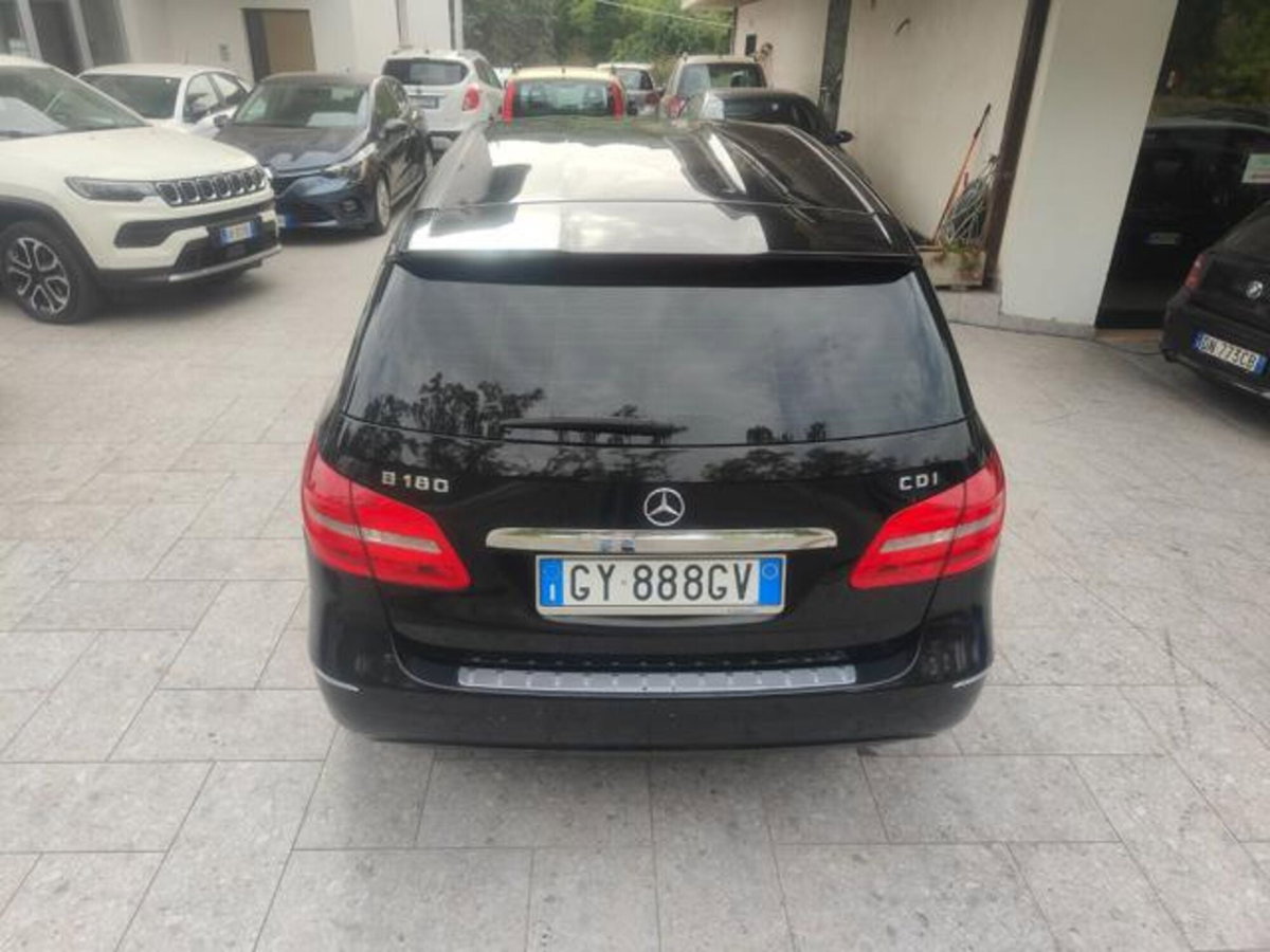 Mercedes-Benz Classe B 180 CDI BlueEFFICIENCY Executive (9)