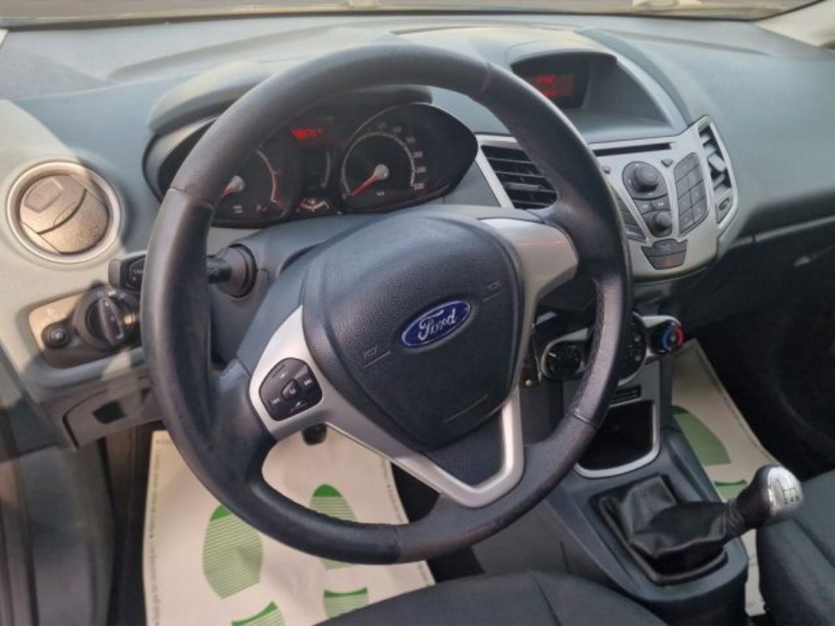 Ford Fiesta 1.4 TDCi 5p. Titanium (10)