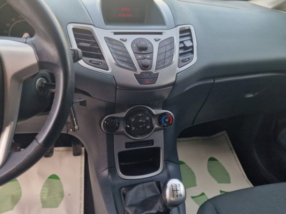Ford Fiesta 1.4 TDCi 5p. Titanium (15)