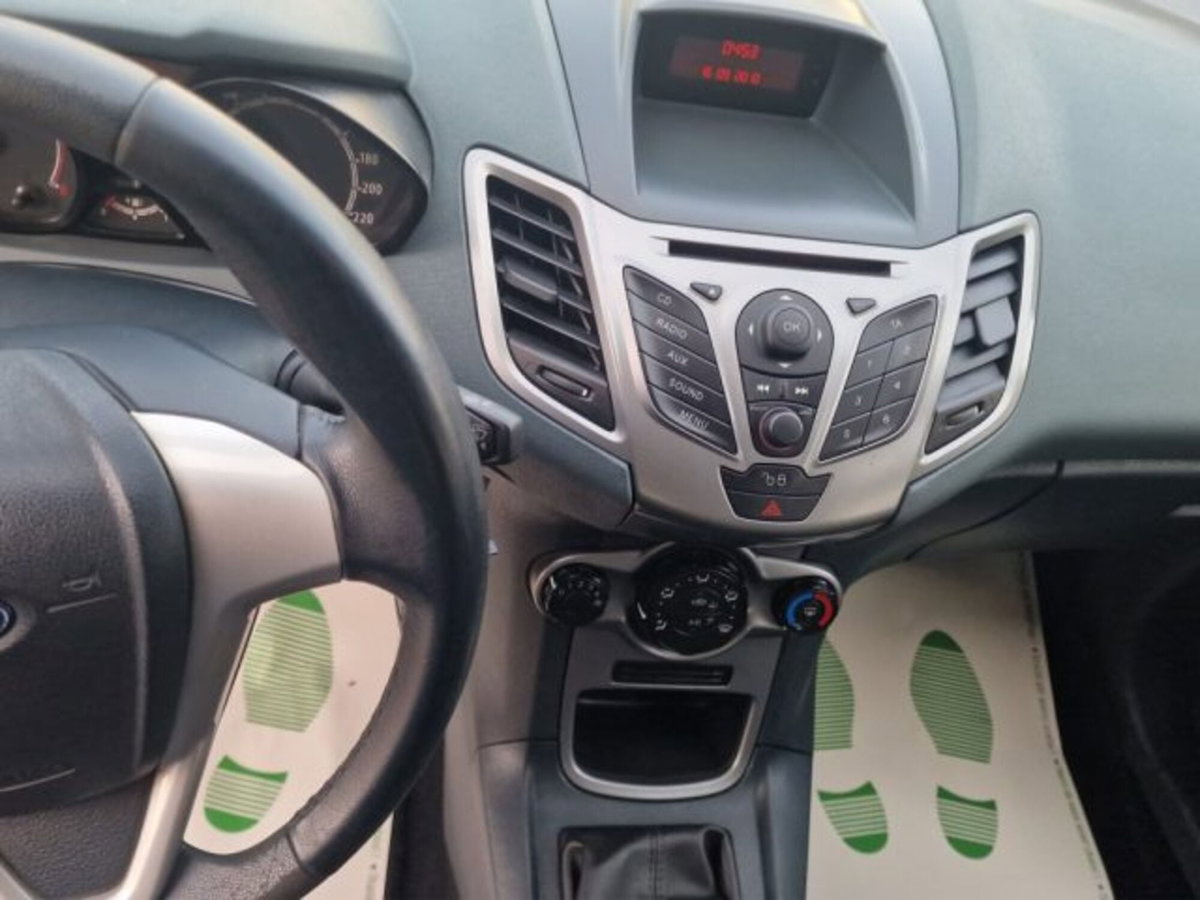 Ford Fiesta 1.4 TDCi 5p. Titanium (16)