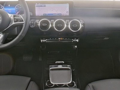 Mercedes-Benz Classe A Sedan 180 Progressive Advanced Plus auto (4)