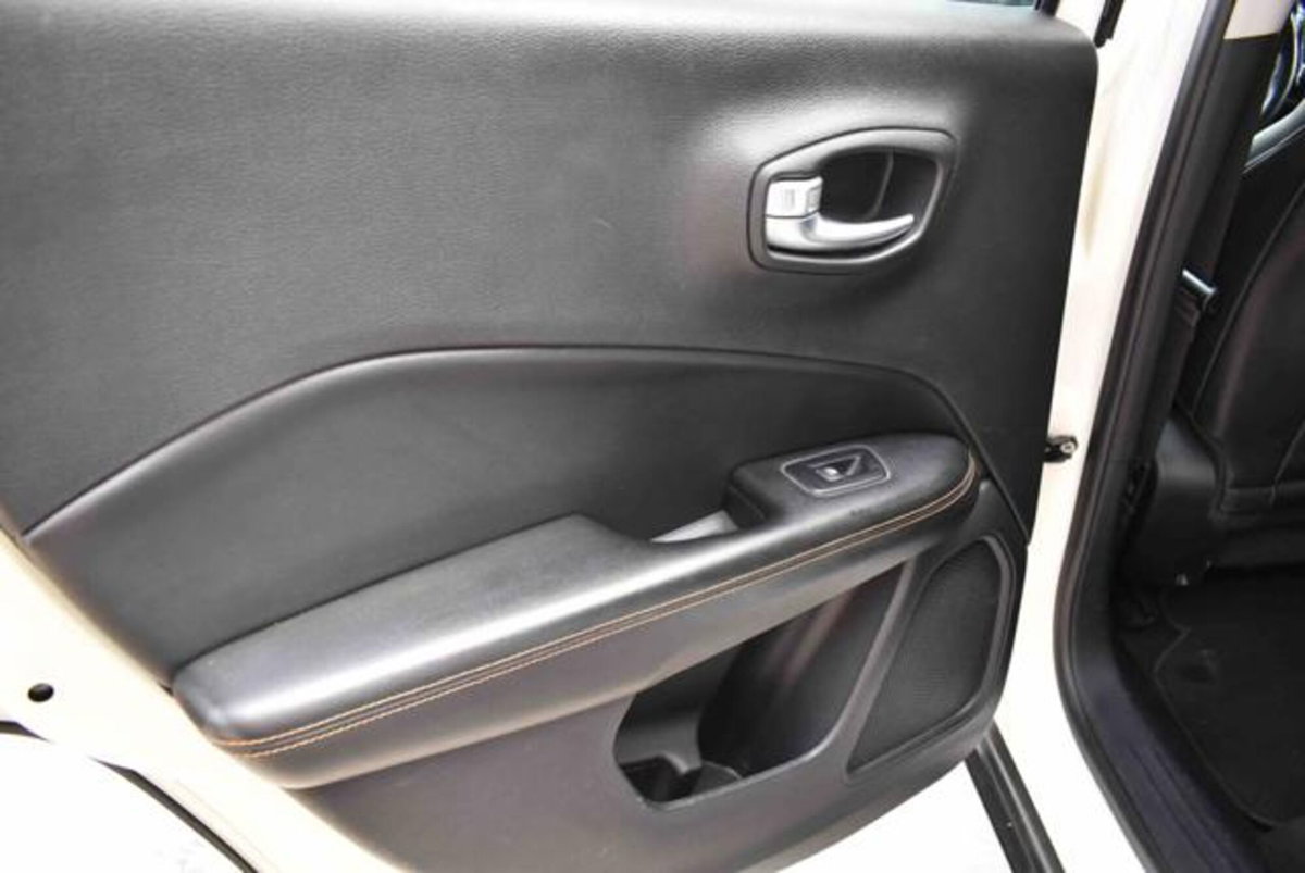 Jeep Compass 1.4 MultiAir 2WD Limited (12)