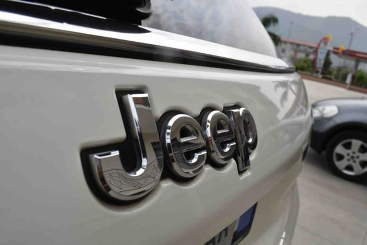 Jeep Compass 1.4 MultiAir 2WD Limited (17)