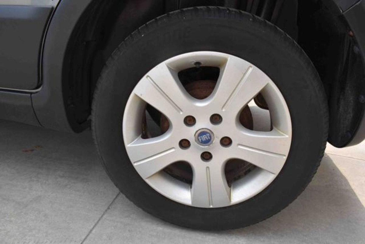 Fiat Sedici 1.9 MJT 4x4 Dynamic (15)