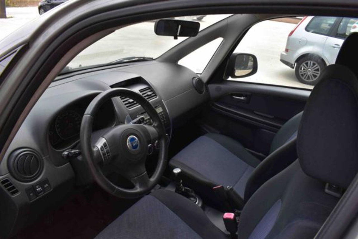 Fiat Sedici 1.9 MJT 4x4 Dynamic (6)