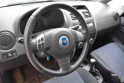 Fiat Sedici 1.9 MJT 4x4 Dynamic (9)