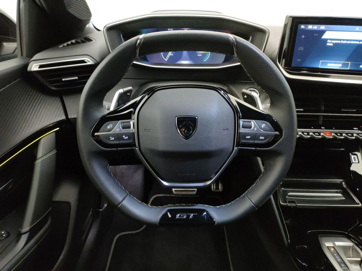Peugeot 208 motore elettrico 136 CV 5 porte GT (10)