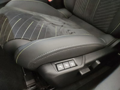 Peugeot 208 motore elettrico 136 CV 5 porte GT (19)