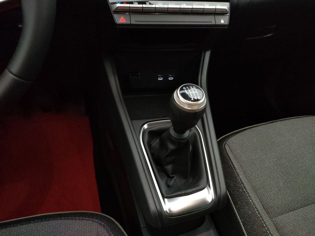 Renault Captur 1.0 tce Techno 90cv (14)
