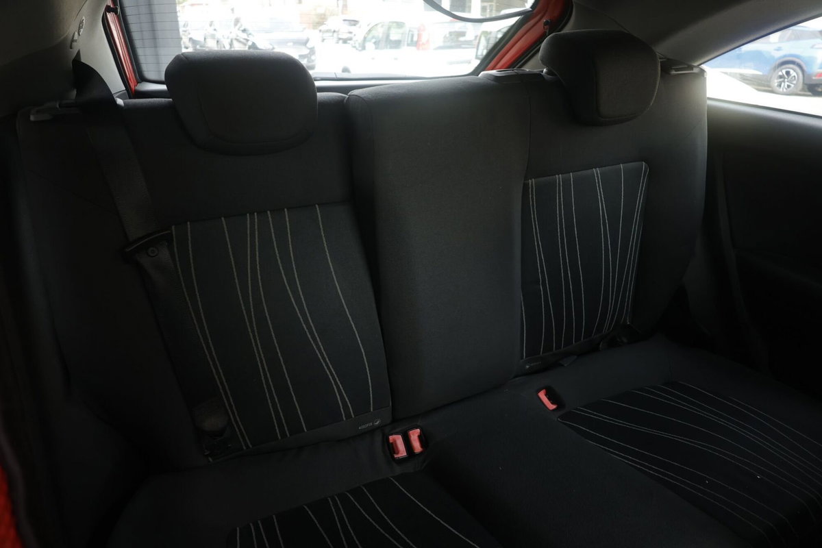 Opel Corsa 1.2 3 porte Enjoy (12)