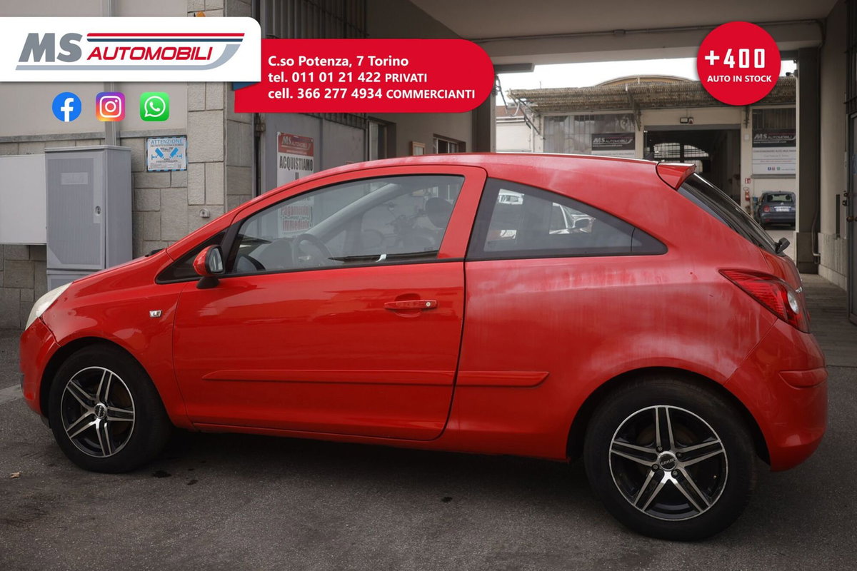 Opel Corsa 1.2 3 porte Enjoy (15)
