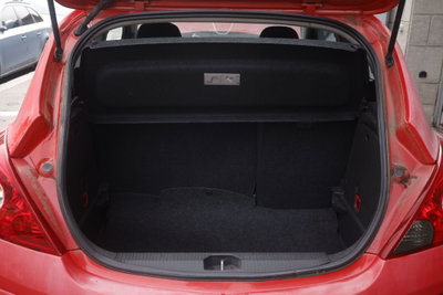 Opel Corsa 1.2 3 porte Enjoy (18)