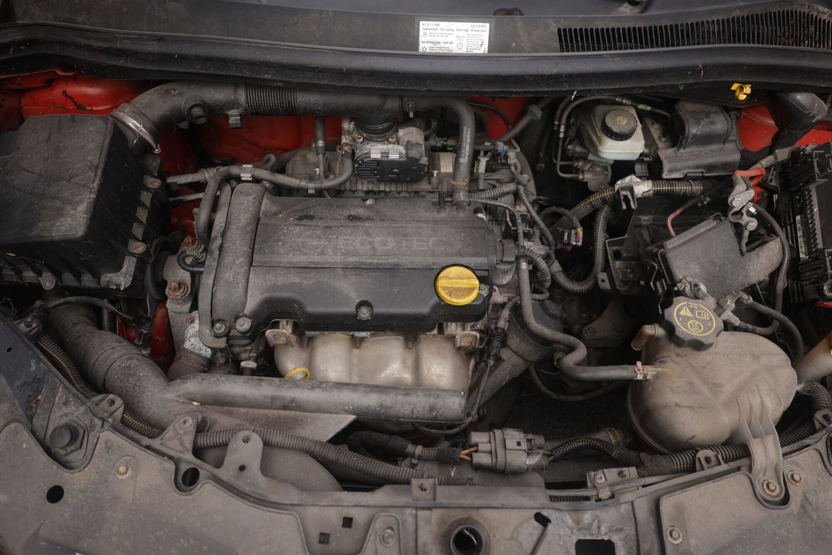 Opel Corsa 1.2 3 porte Enjoy (19)