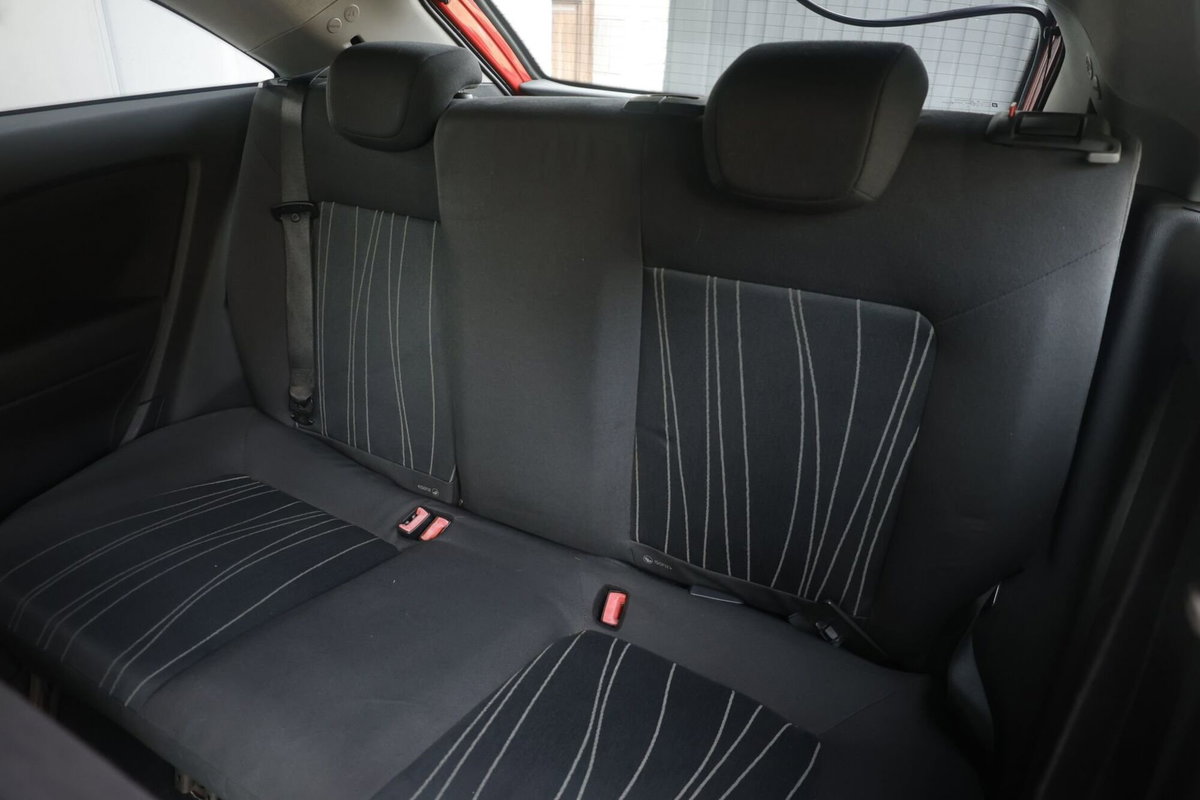 Opel Corsa 1.2 3 porte Enjoy (3)