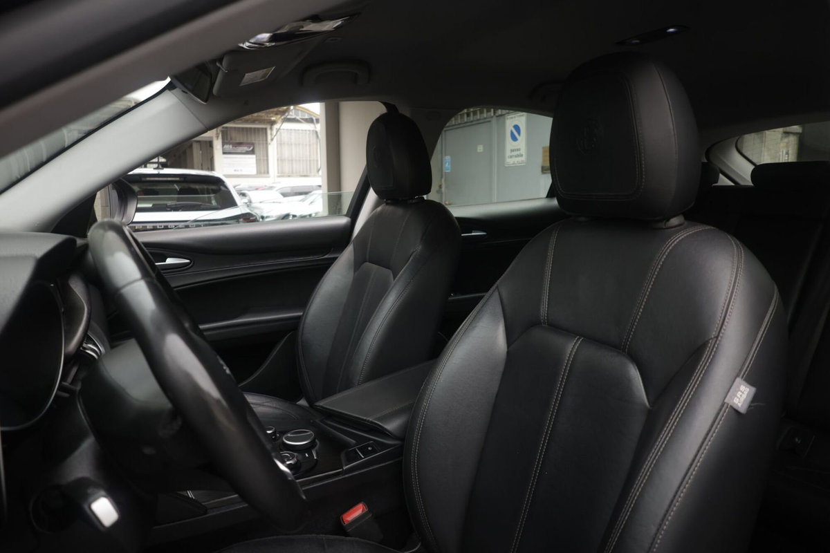 Alfa Romeo Stelvio Stelvio 2.2 Turbodiesel 210 CV AT8 Q4 Business (17)